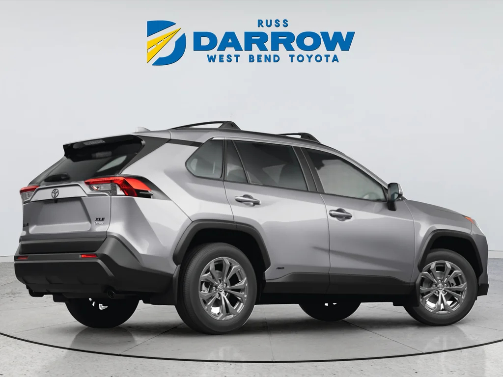 Used 2025 Silver Toyota XLE image 5