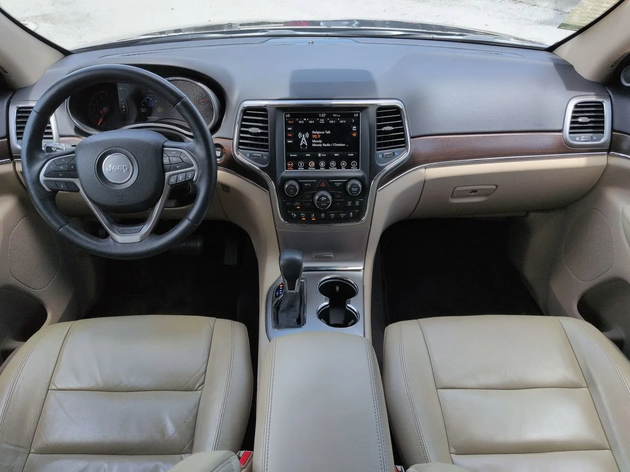 Used 2018 Granite Crystal Metallic Clearcoat Jeep Limited image 15