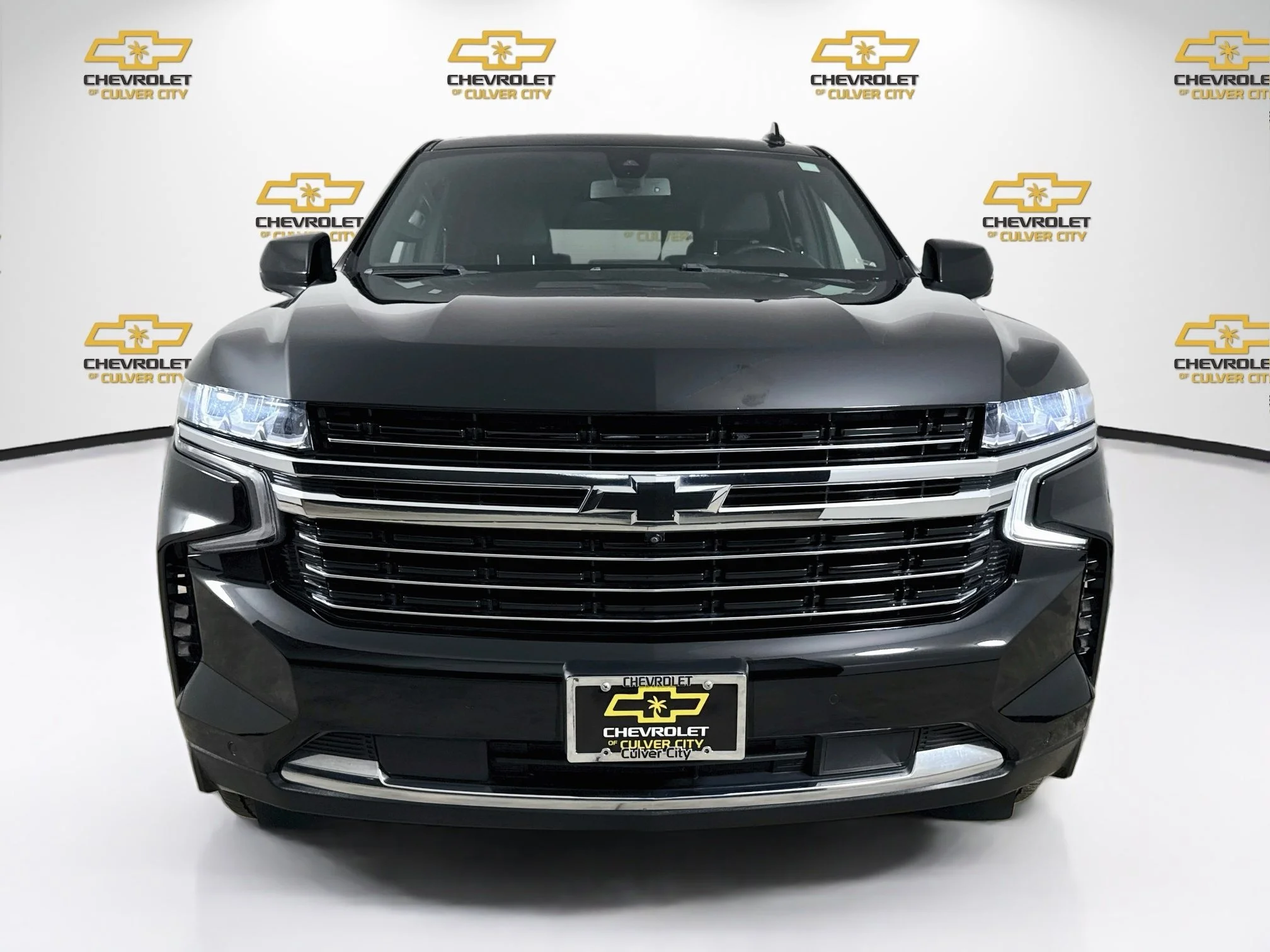 Used 2022 BLACK Chevrolet LT image 2