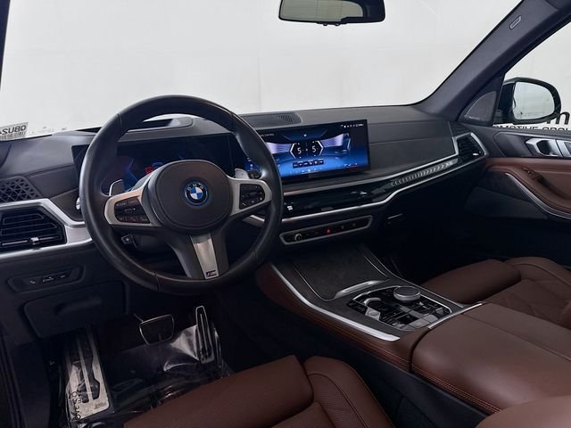 Used 2024 Green BMW xDrive50e image 24