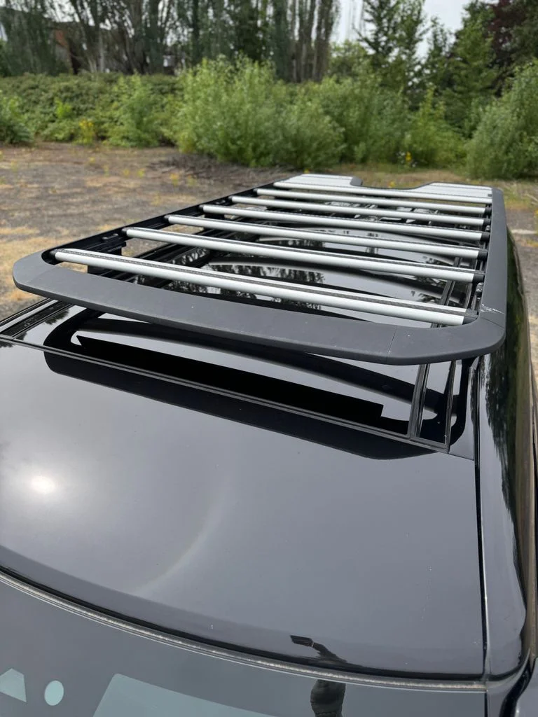 Used 2022 Santorini Black Metallic Land Rover SE image 48