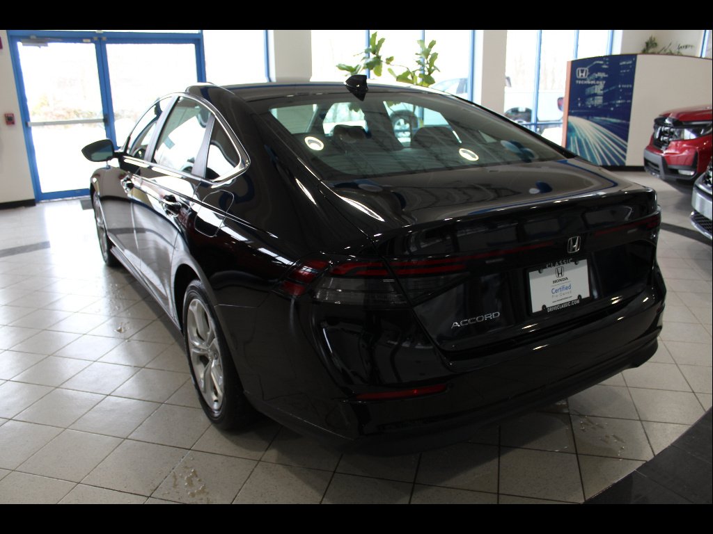 2023 Honda Accord LX - Photo 7