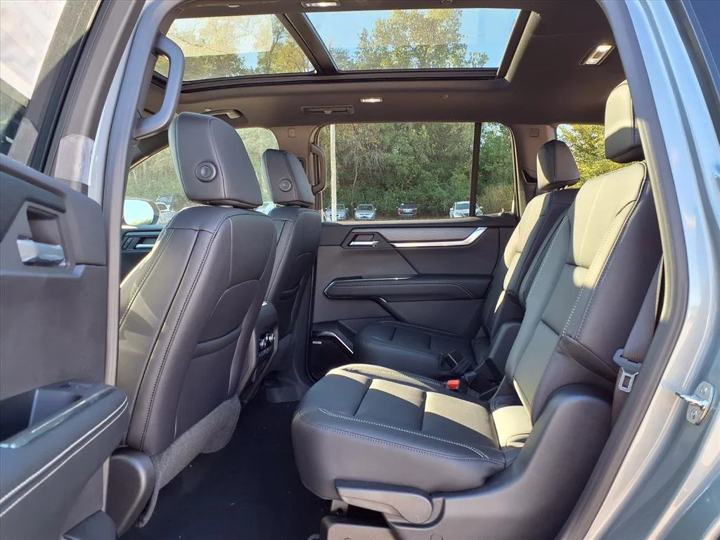 2026 GMC Acadia Elevation - Photo 23