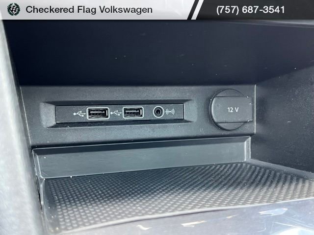 Used 2019 Pure White Volkswagen 2.0T SEL Premium 4Motion image 42