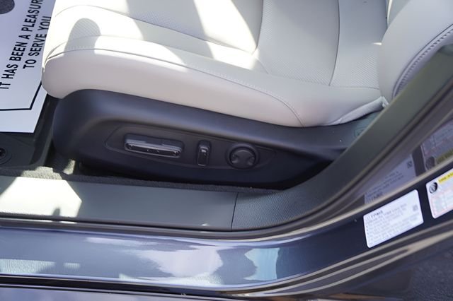 New 2026 Meteorite Gray Metallic Honda Touring image 17
