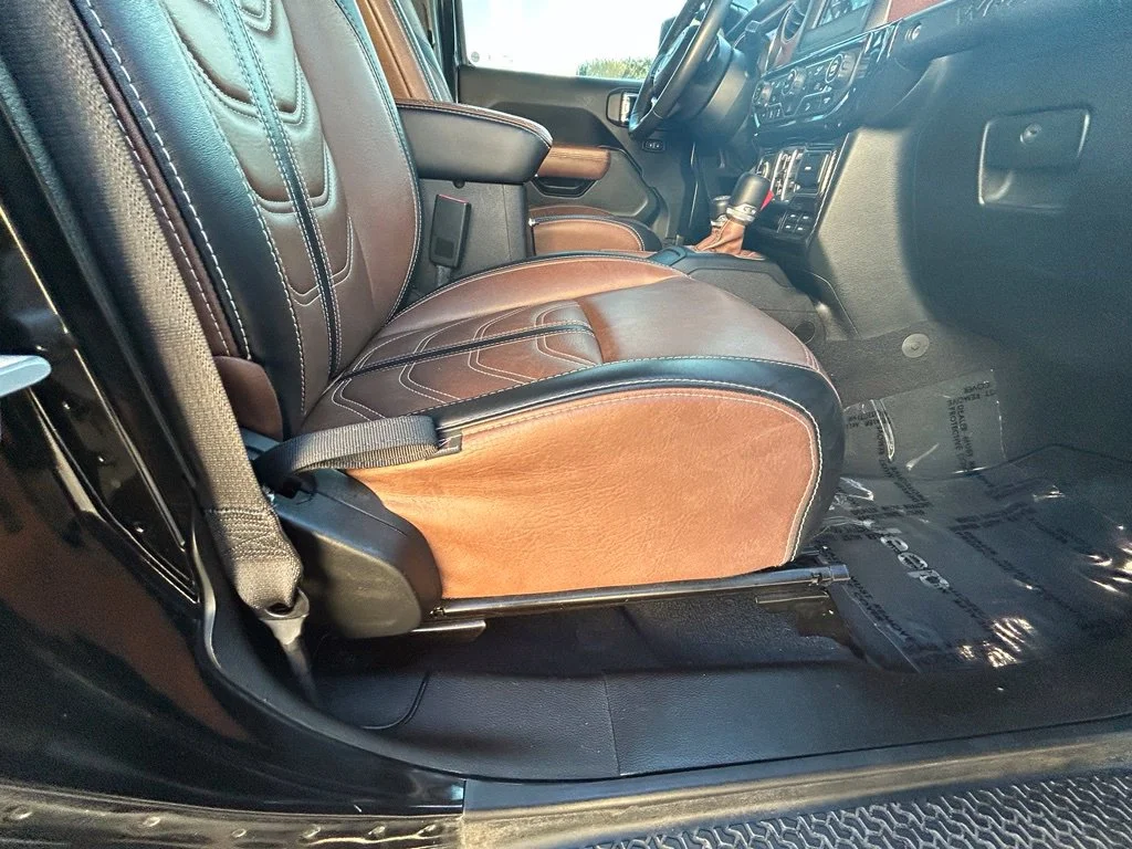 Used 2018 Black Clearcoat Jeep Unlimited Sport S image 24