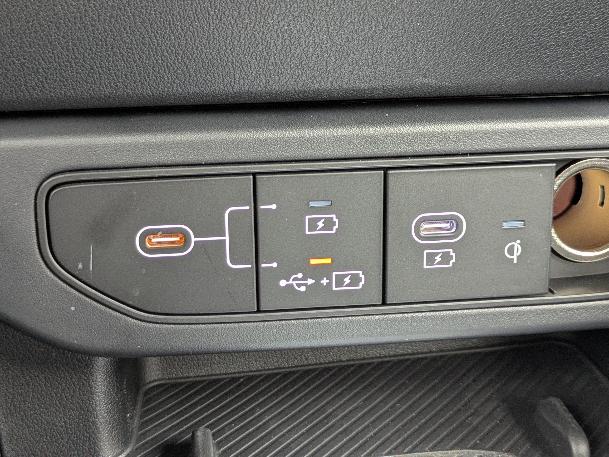 New 2026 Snow White Pearl Kia GT-Line Turbo image 27