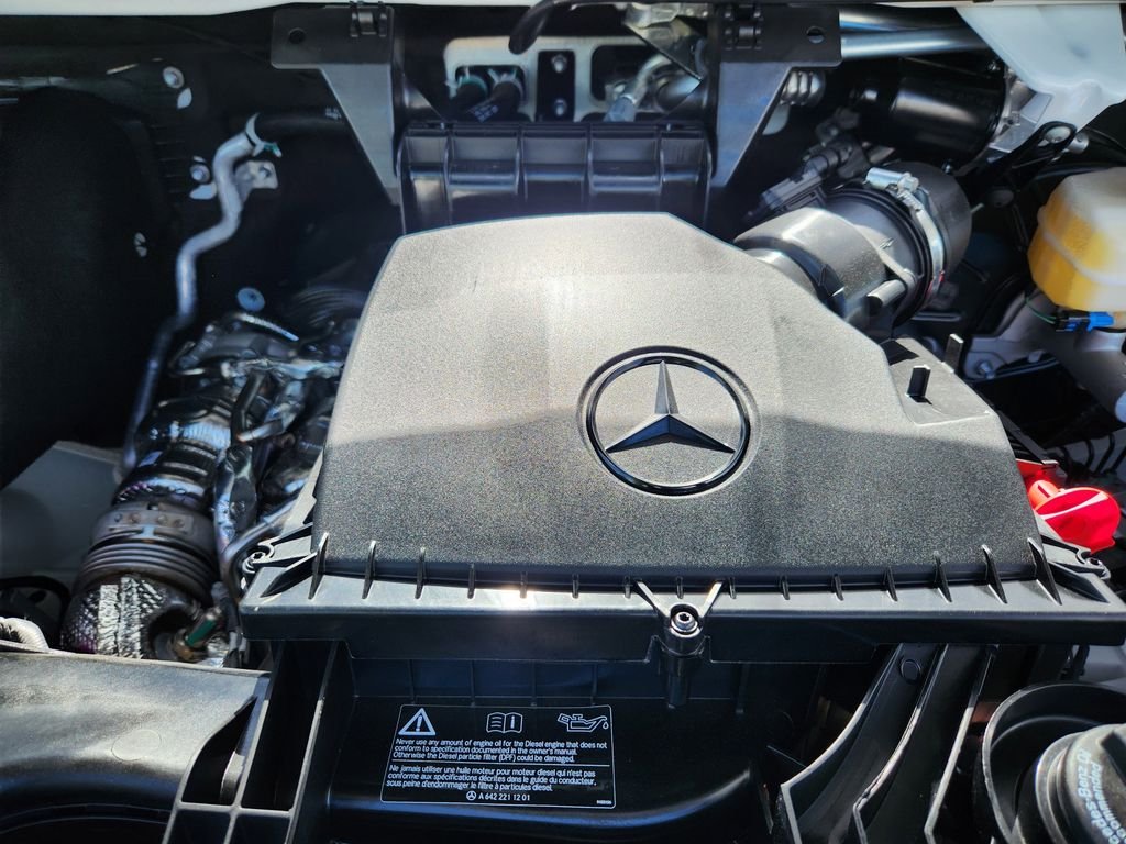 Used 2026 ARCTIC WHITE Mercedes-Benz CARGO image 19
