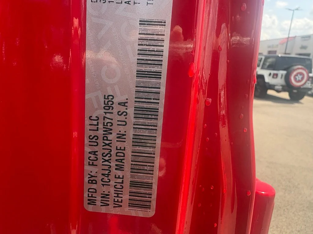 Used 2023 Red Jeep Rubicon 392 image 33