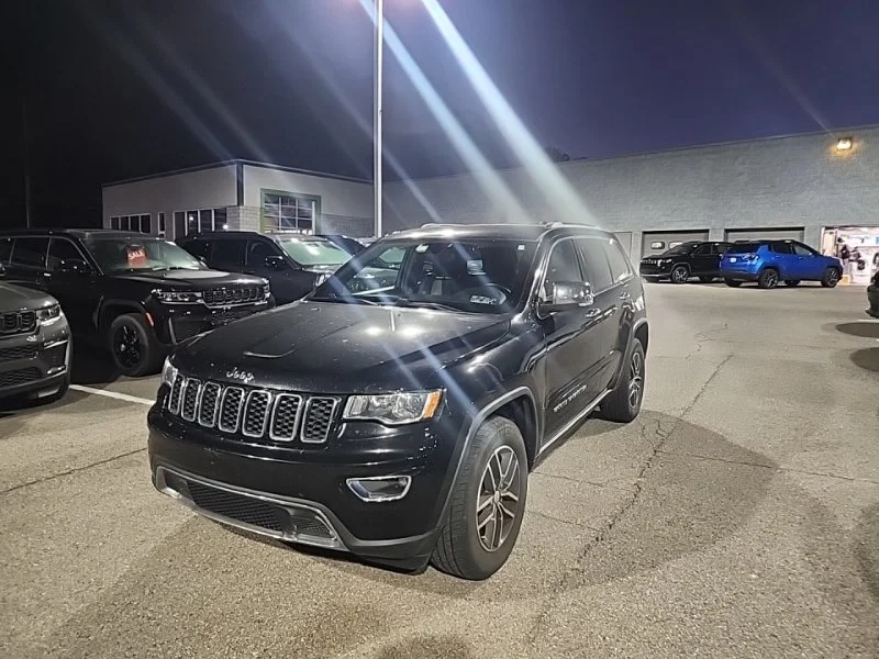 Used 2018 Black Jeep Limited image 3