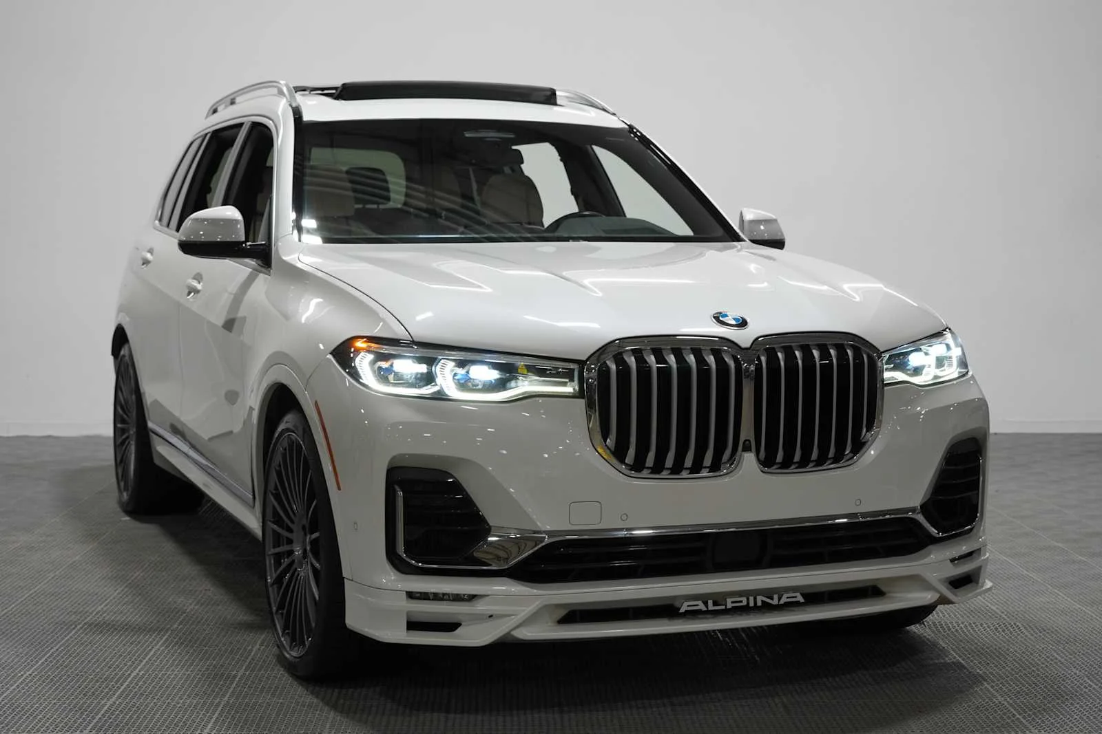 Certified Used 2022 Mineral White Metallic BMW ALPINA XB7 image 3