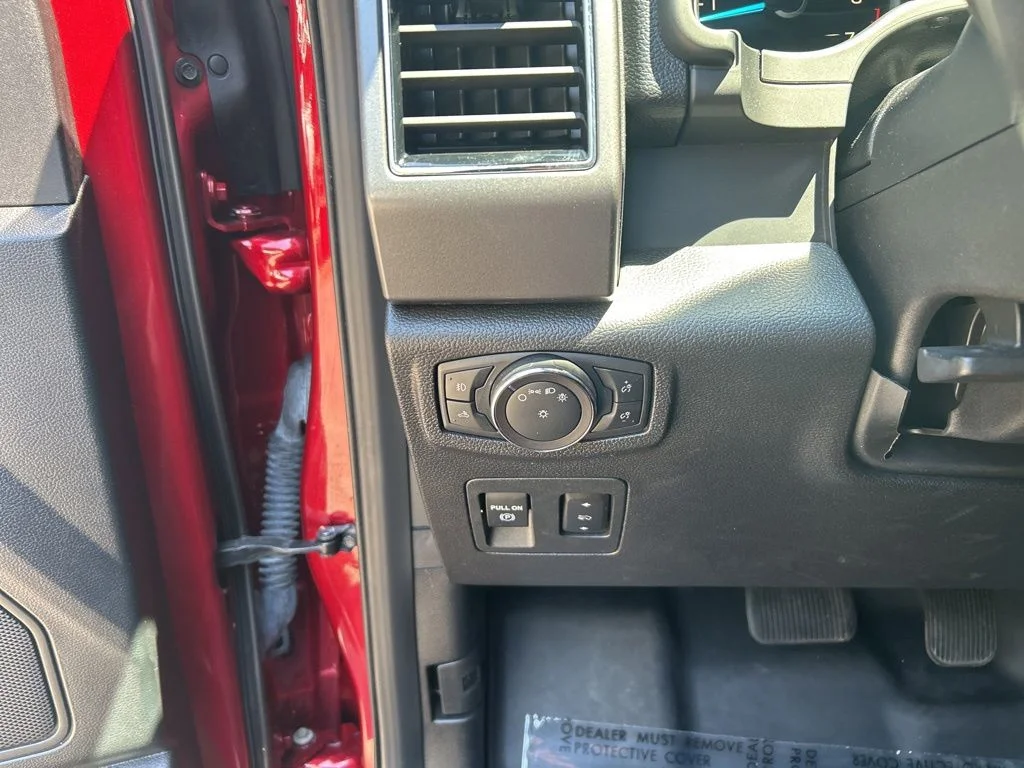 Used 2019 Red Ford XLT image 24