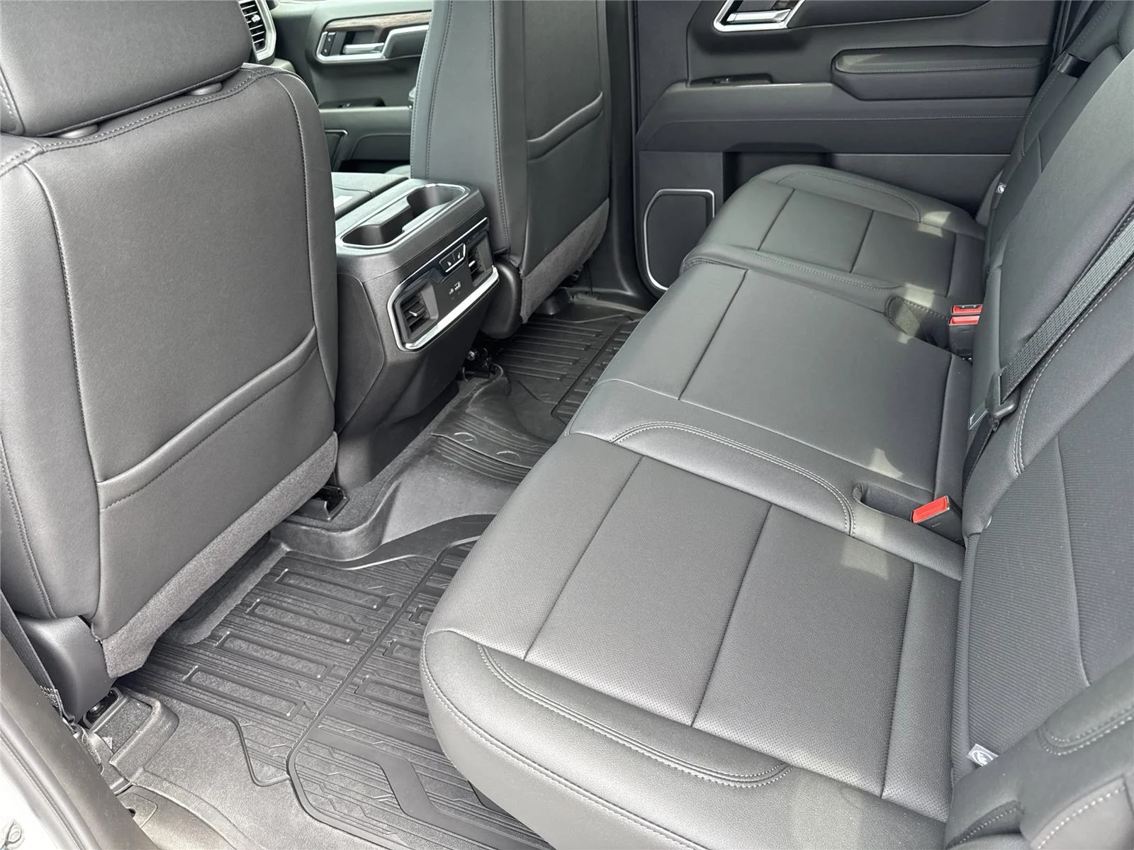New 2026 Summit White GMC SLT image 19
