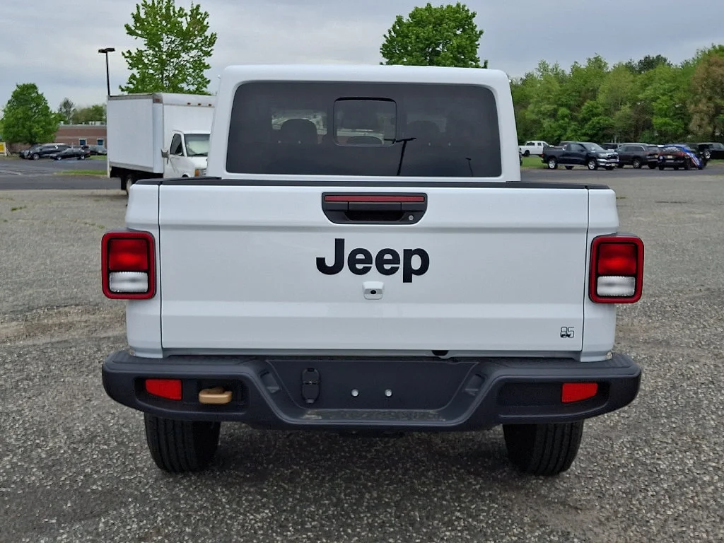 New 2026 Bright White Clear-Coat Exterior Paint Jeep 85th Anniversary Edition image 7