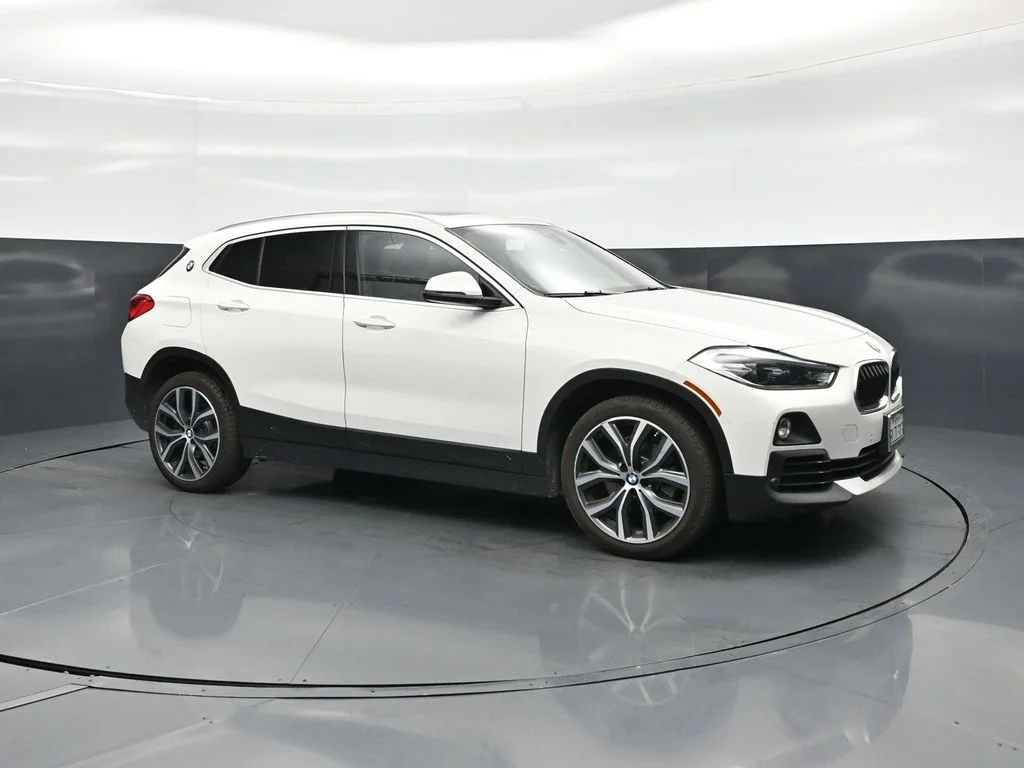 Used 2020 White BMW sDrive28i image 28