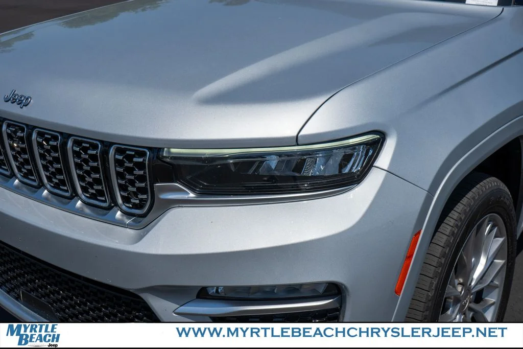 Certified Used 2022 Silver Jeep Summit image 10