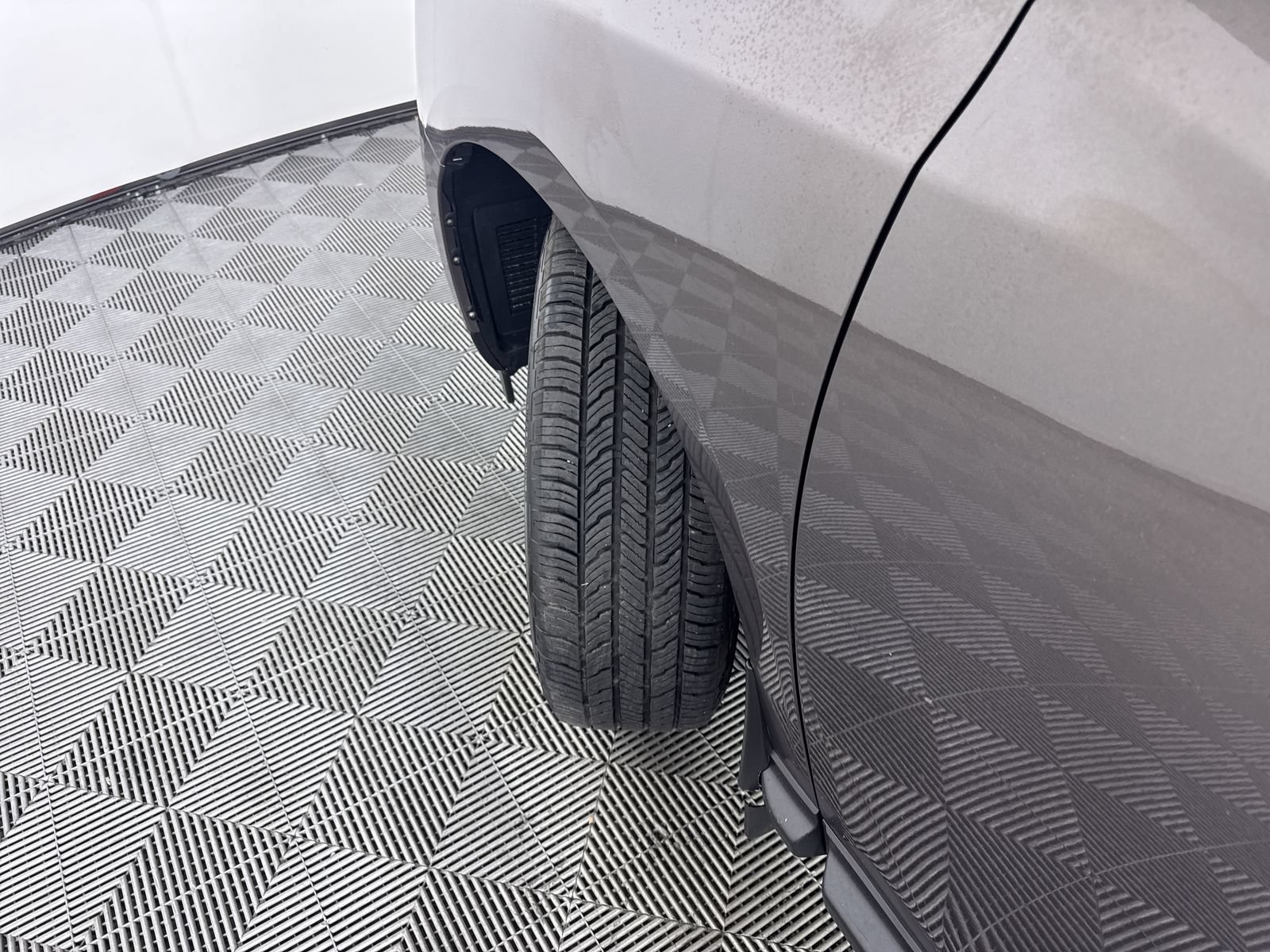 Used 2015 Java Metallic Nissan S image 24
