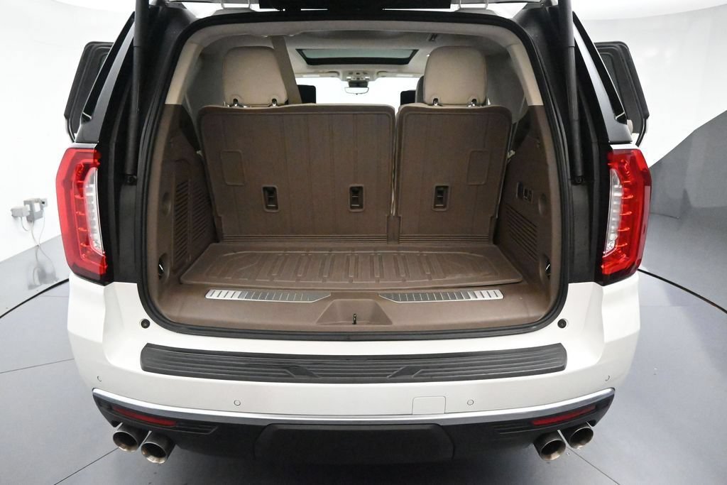 Used 2023 White Frost Tricoat GMC Denali image 26