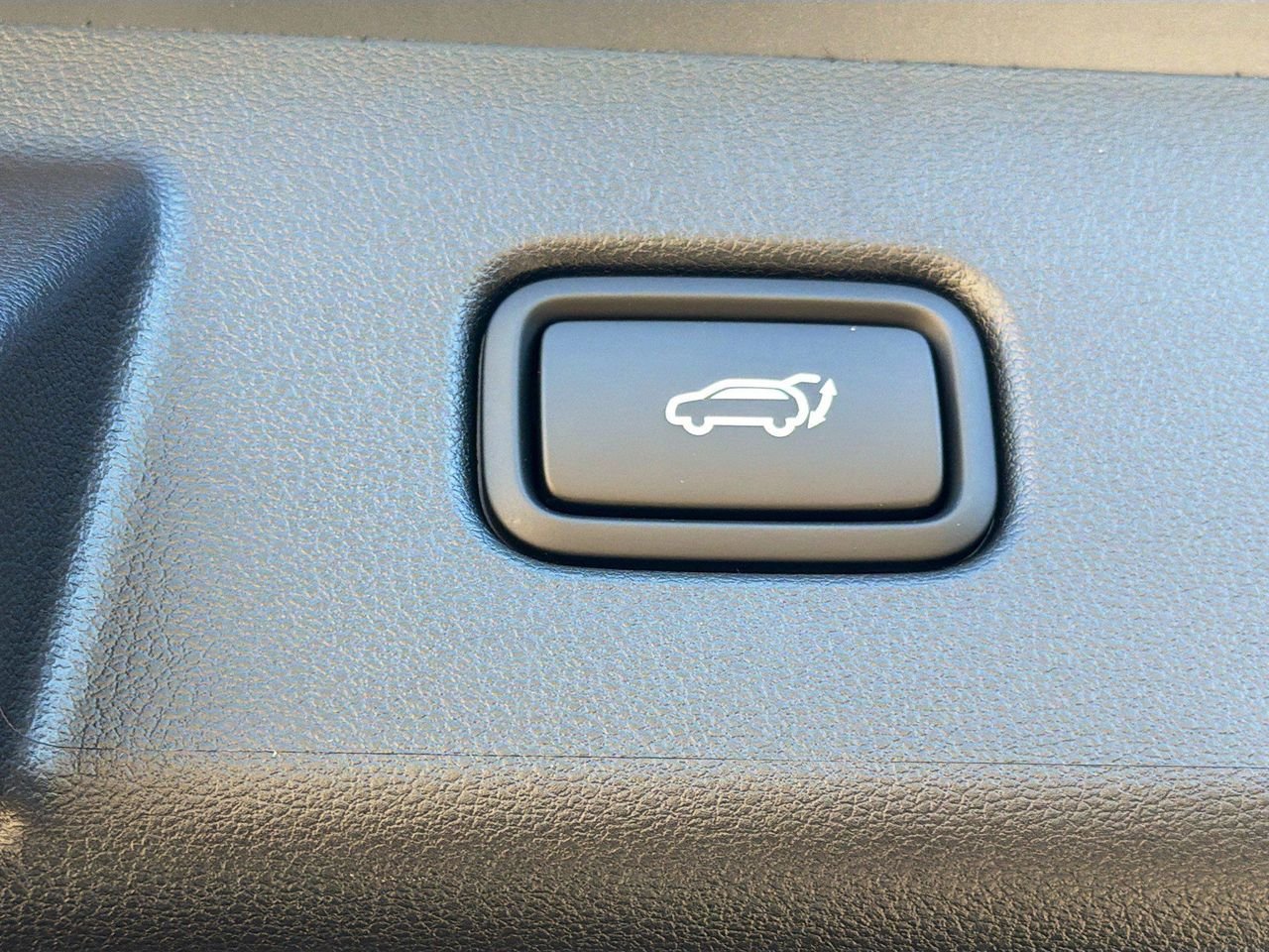 New 2026 Ecotronic Gray Hyundai SEL FWD image 12