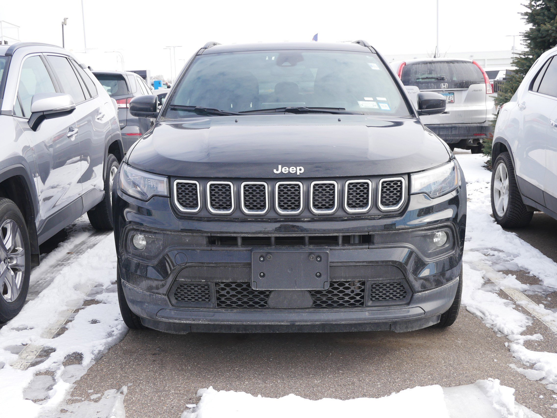Used 2024 Jeep Compass Latitude with VIN 3C4NJDBN2RT606886 for sale in Brooklyn Center, Minnesota