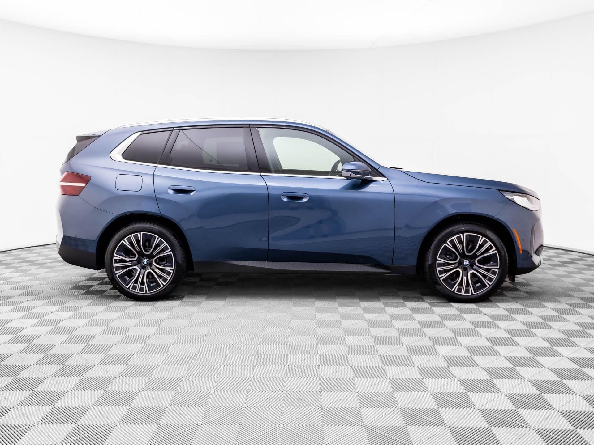 New 2026 Arctic Race Blue metallic BMW 30 xDrive image 8