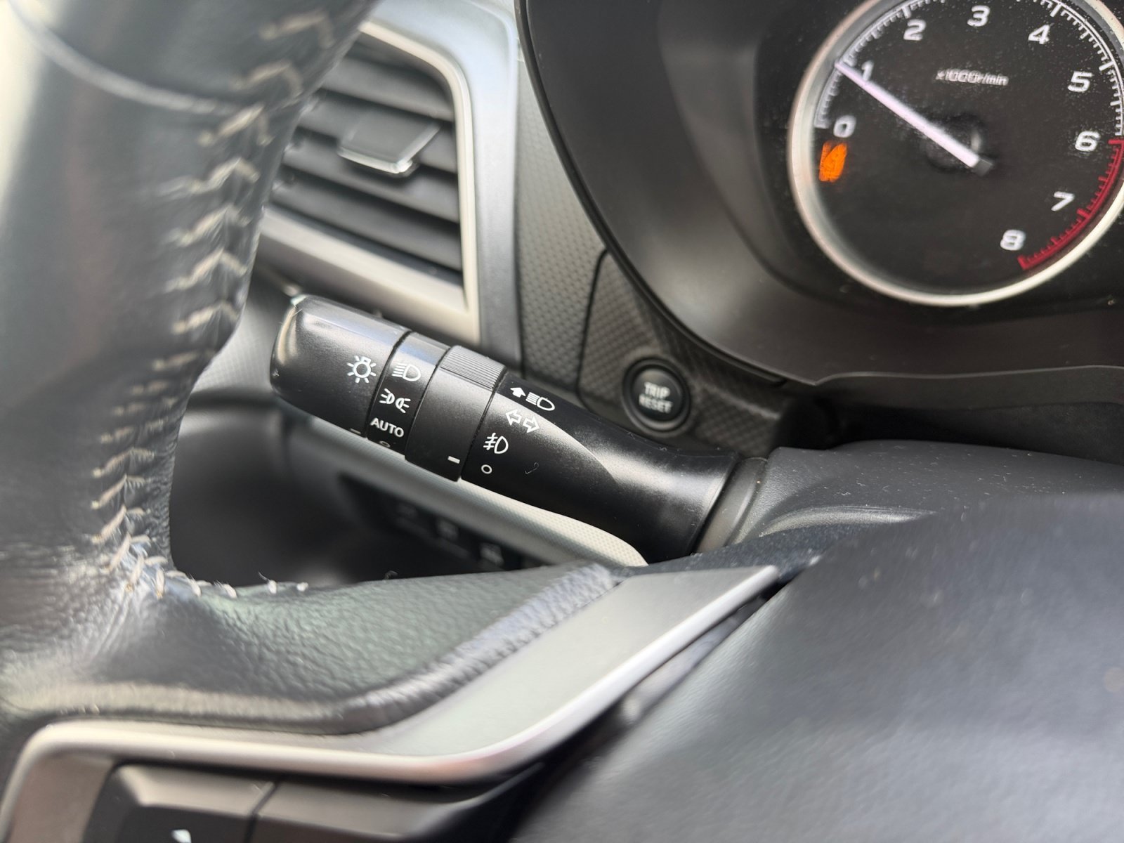 Used 2020 Magnetite Gray Metallic Subaru Limited image 13