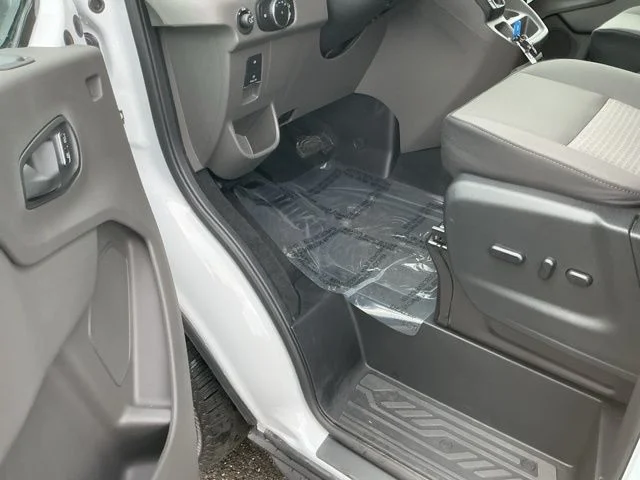 New 2026 Oxford White Ford XLT image 18