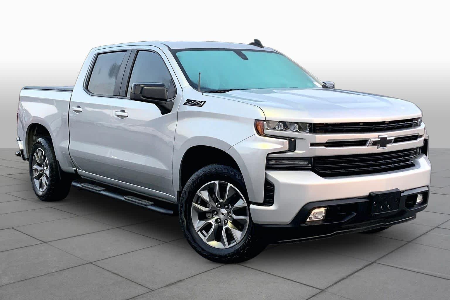 Used 2020 Silver Ice Metallic Chevrolet RST image 3