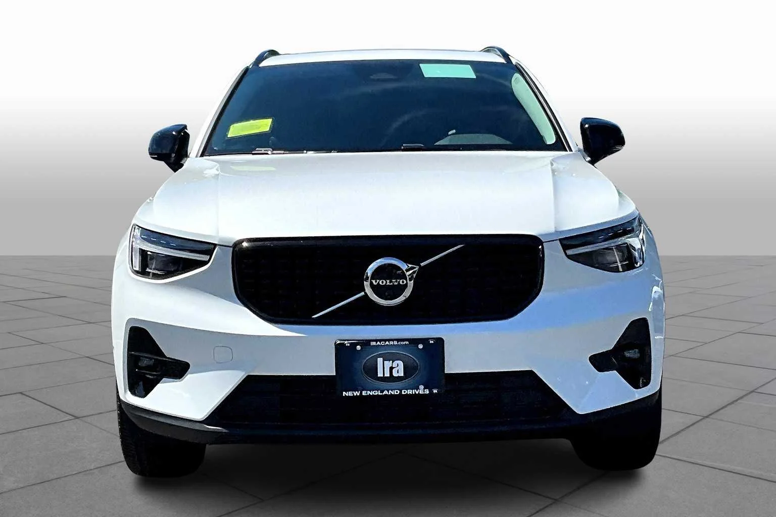 New 2026 Crystal White Volvo Plus image 2