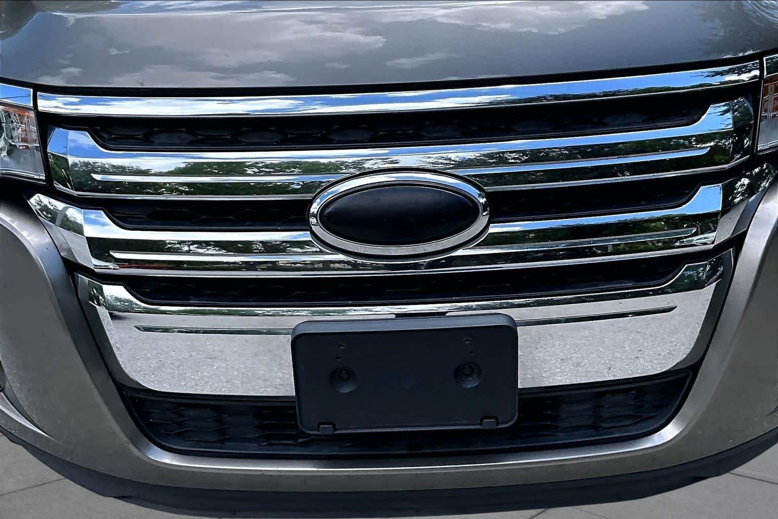 Used 2013 Mineral Grey Metallic Ford SEL image 29