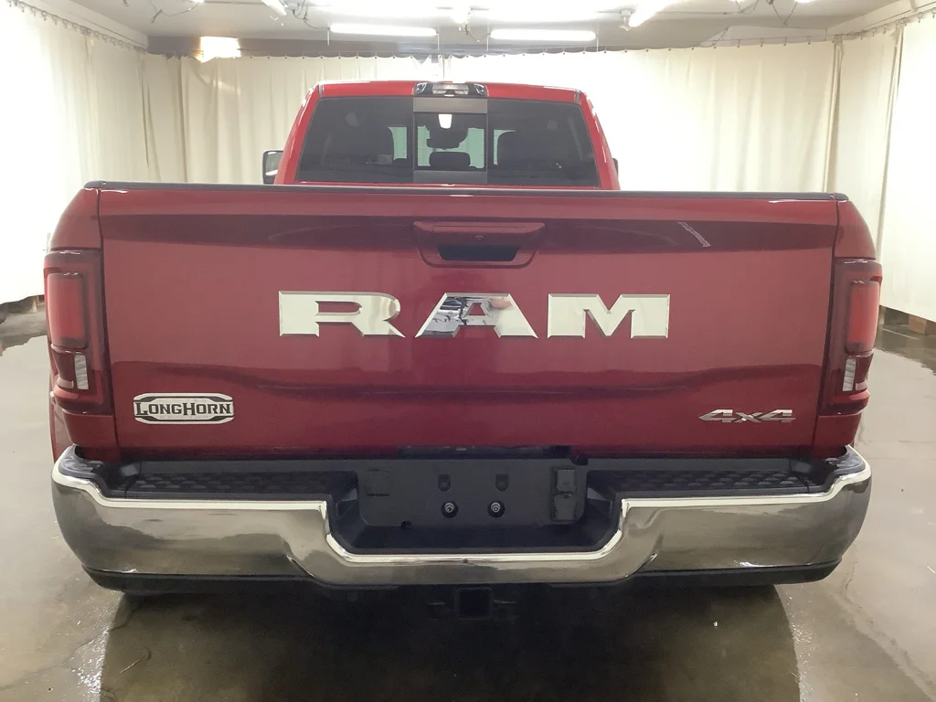 New 2026 Molten Red Pearl-Coat Exterior Paint RAM Longhorn image 6