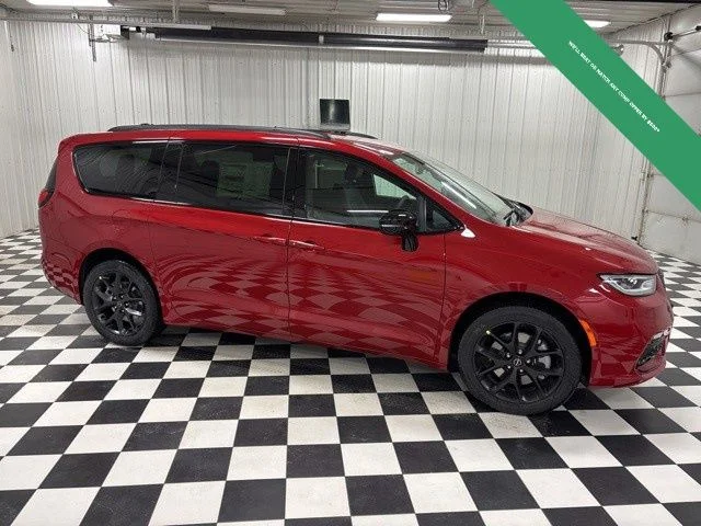 2026 Chrysler Pacifica Select AWD's photo