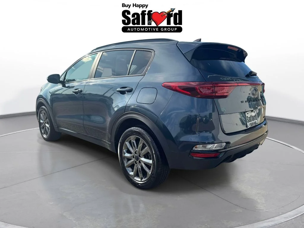 Used 2022 Blue Kia Nightfall image 8