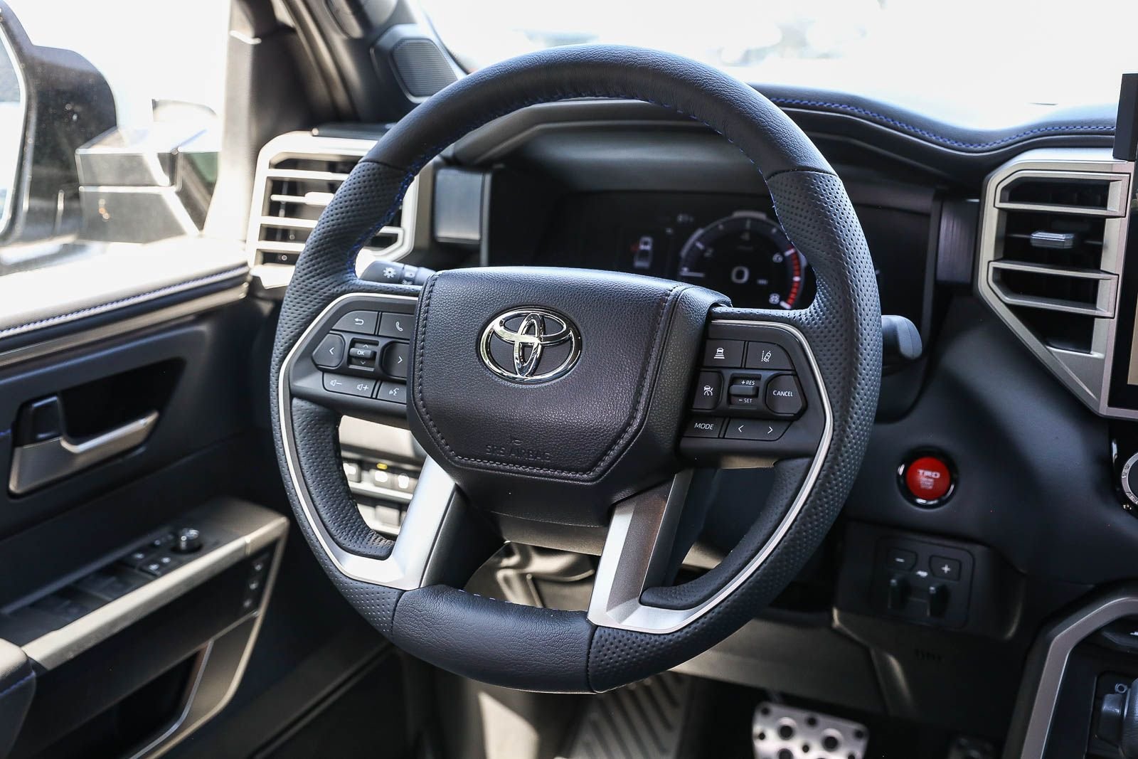 2026 Toyota Tundra Platinum - Photo 15