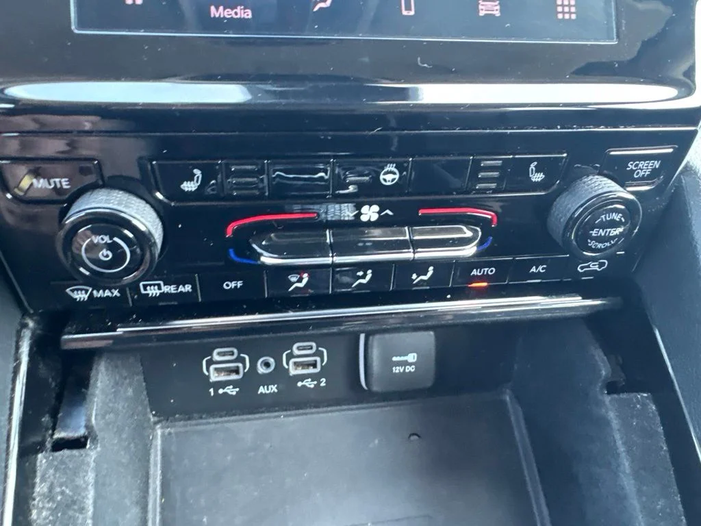 Certified Used 2021 Black Jeep Laredo image 24