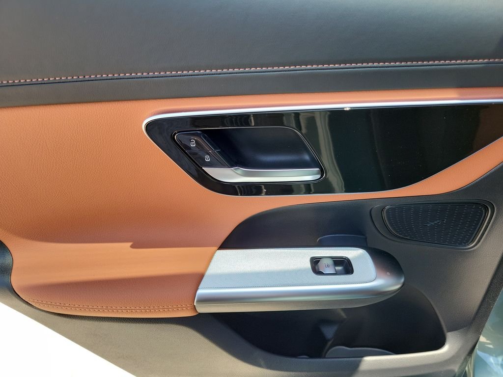 New 2026 Verde Silver Metallic Mercedes-Benz GLC 300 image 17