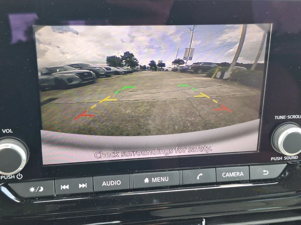 Used 2024 Gray Nissan SV image 16
