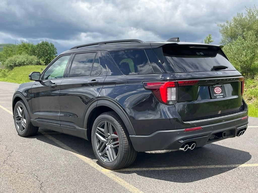 New 2026 Agate Black Metallic Ford ST image 30