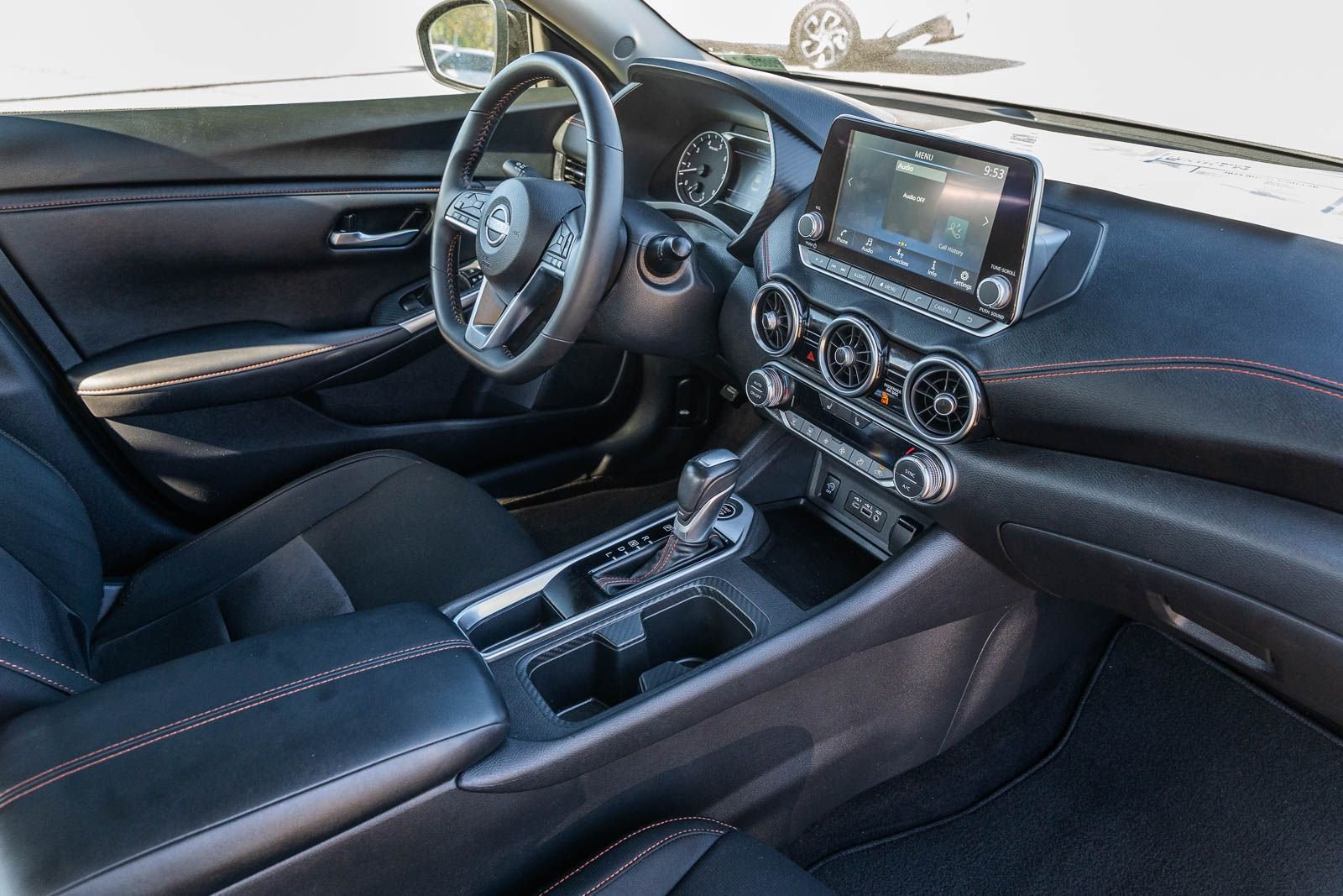 2025 Nissan Sentra SR - Photo 13