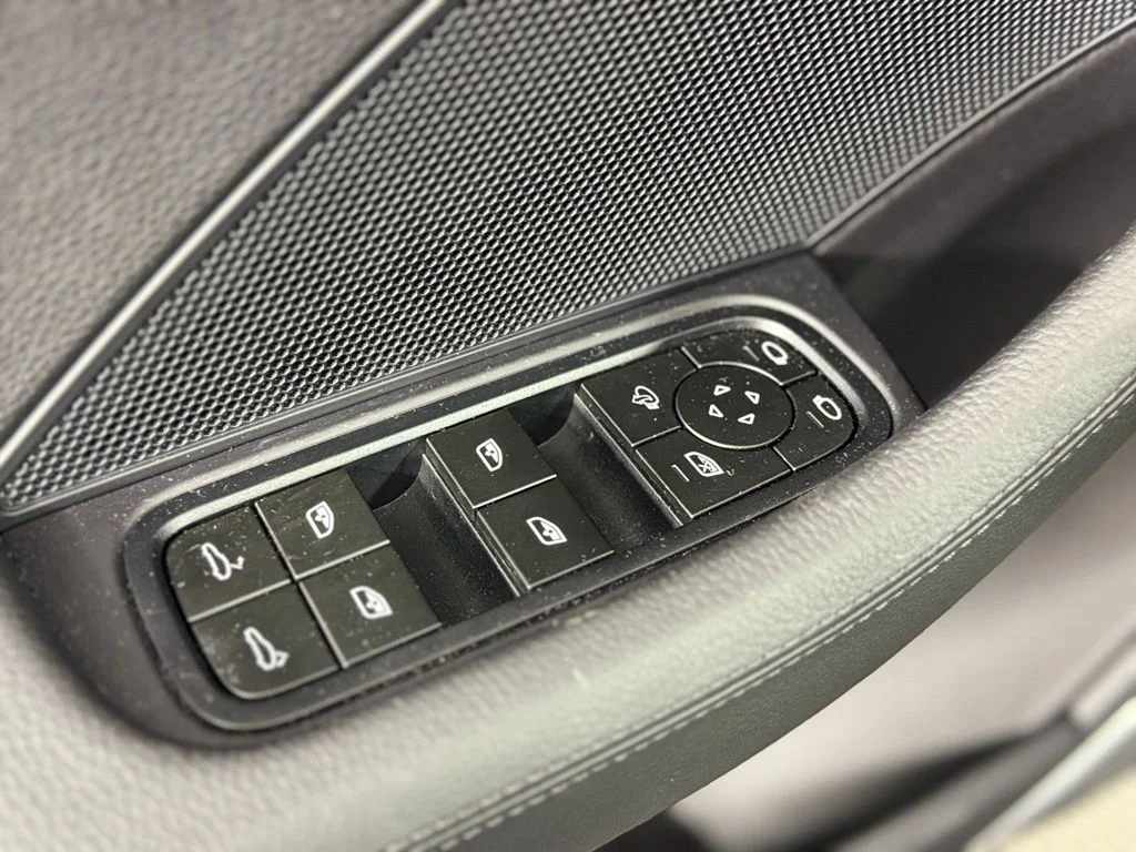 Used 2023 Silver Porsche 4 image 16