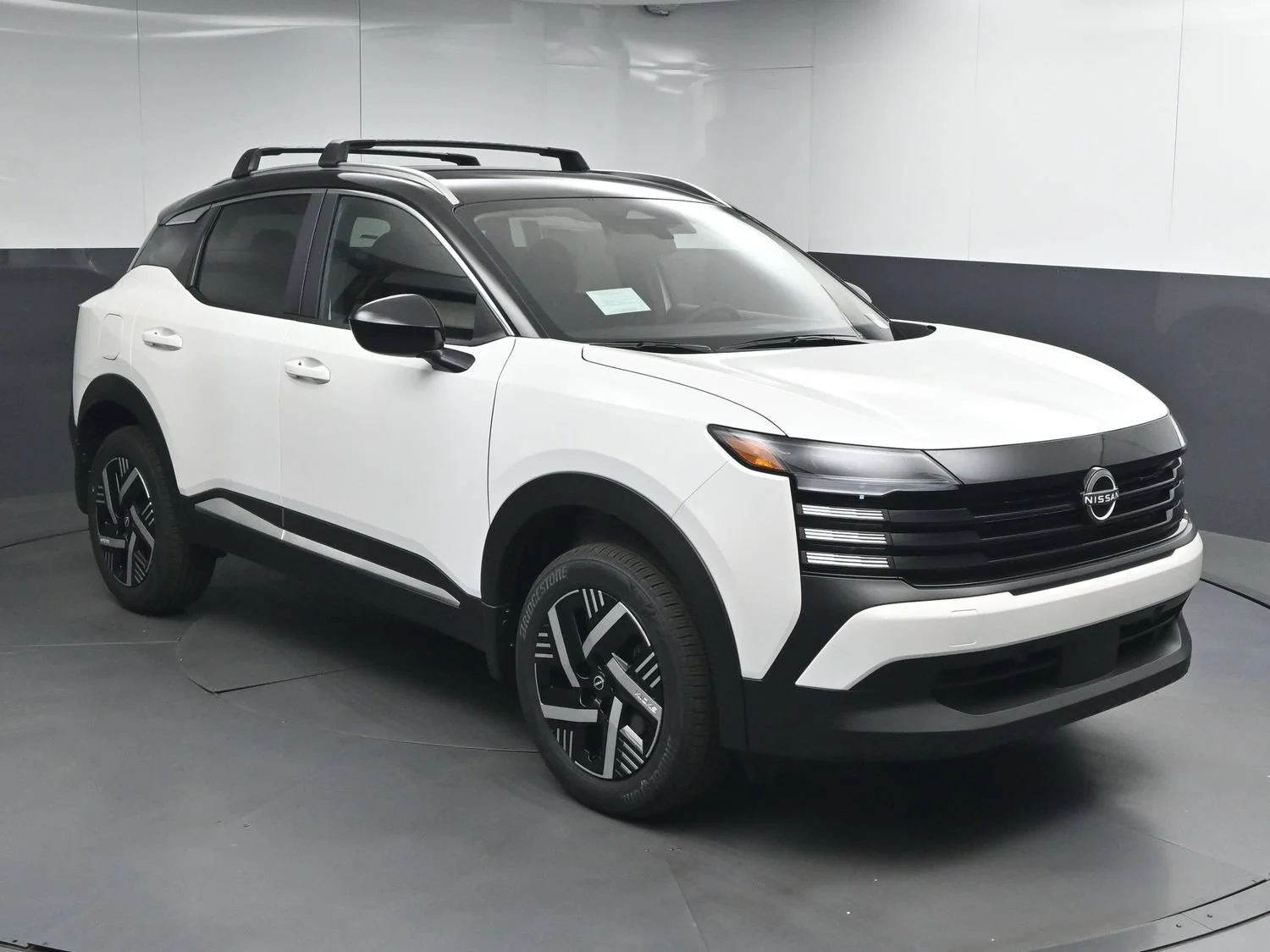 New 2026 Aspen White Tricoat/Super Black Nissan SV image 1