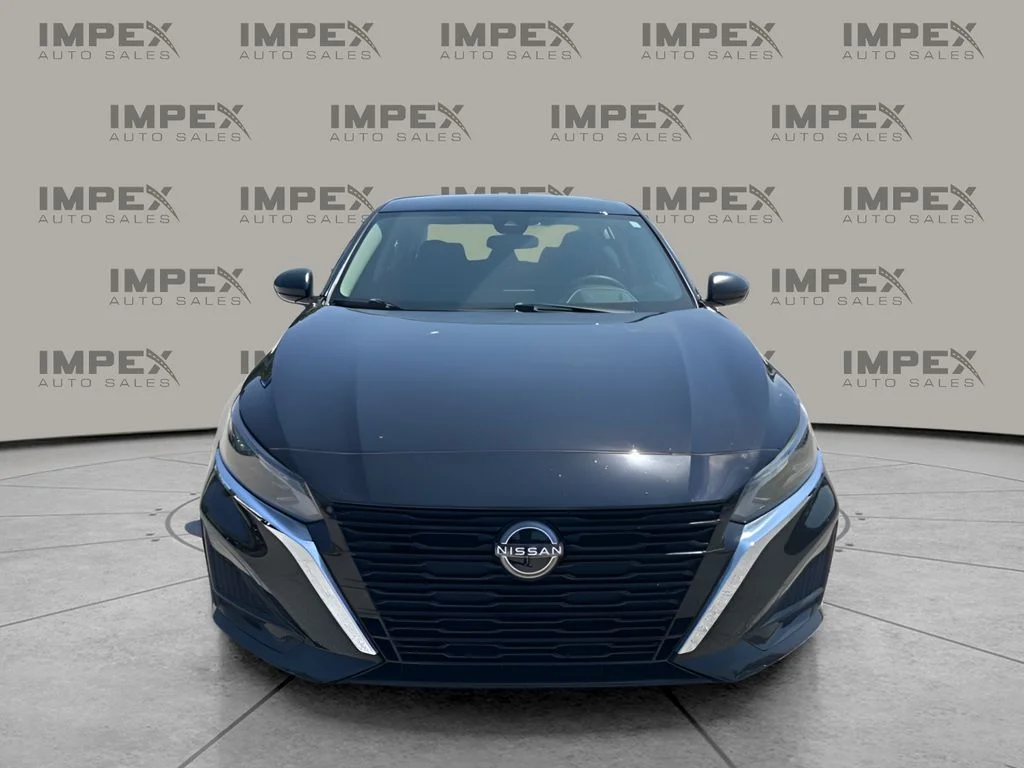 Used 2024 Black Nissan 2.5 SV image 8