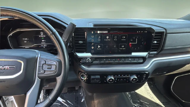 Used 2025 White GMC SLT image 12