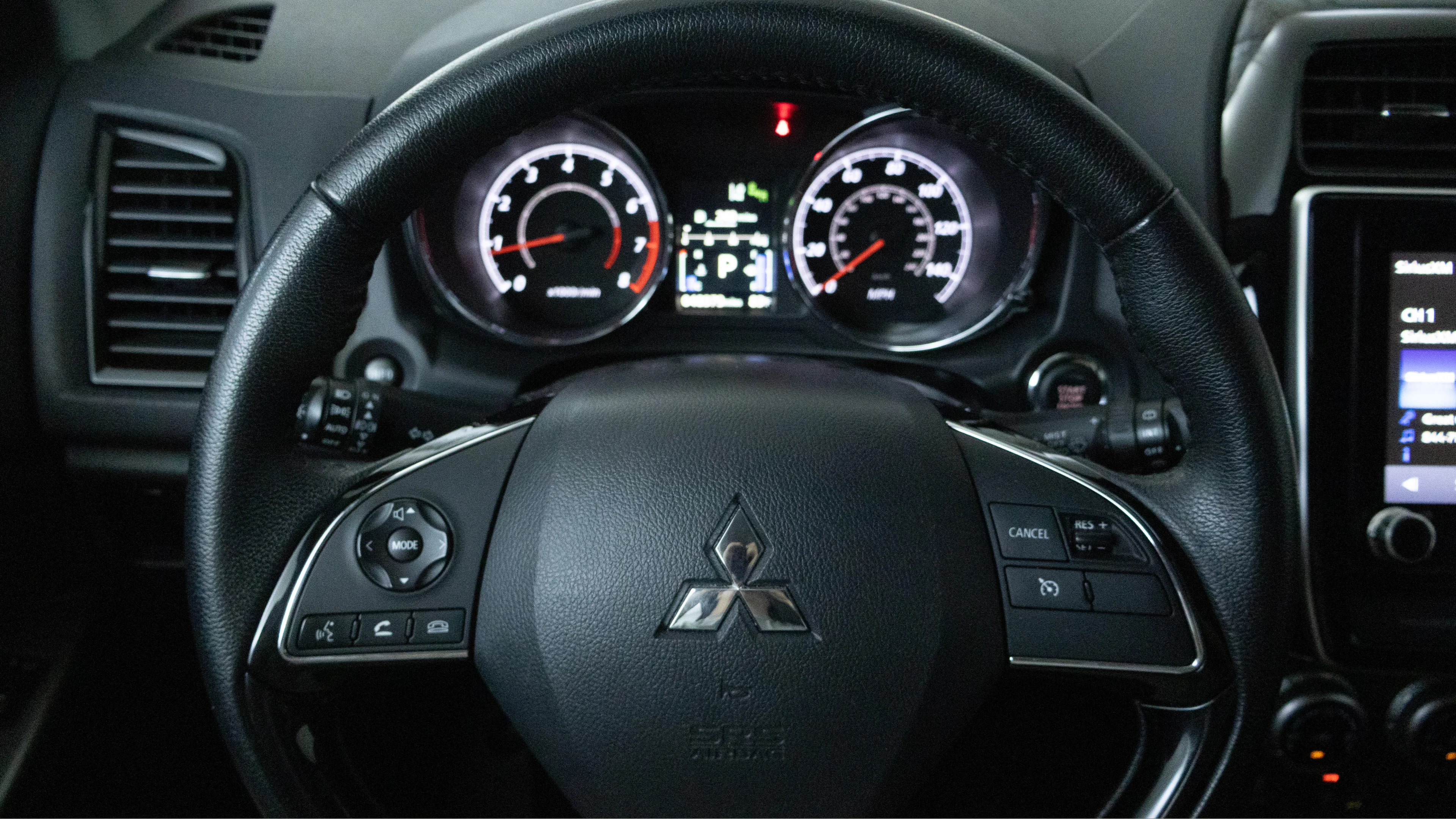 Used 2024 Silver Mitsubishi S image 17
