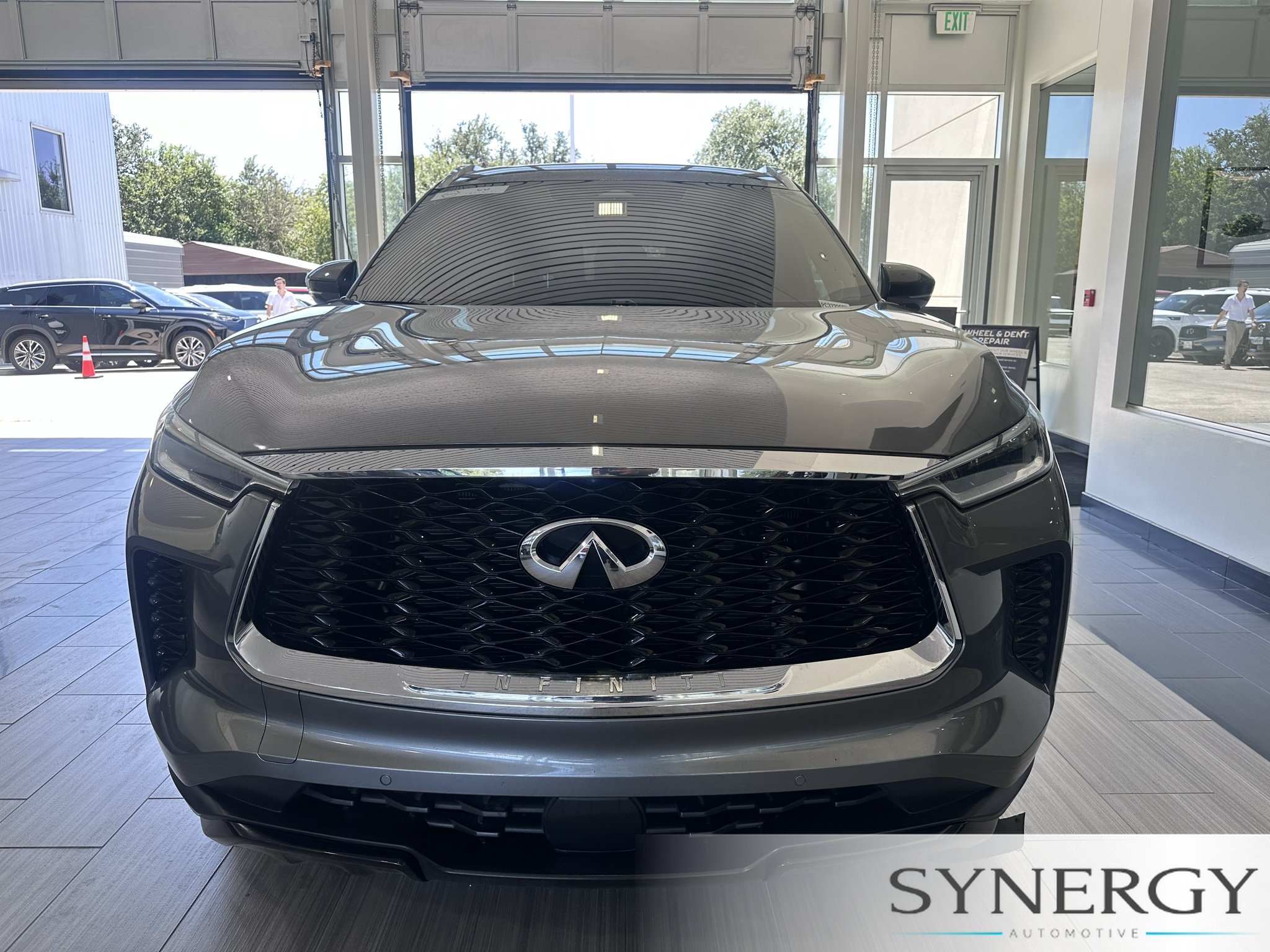 Certified Used 2023 Graphite Shadow INFINITI LUXE image 3