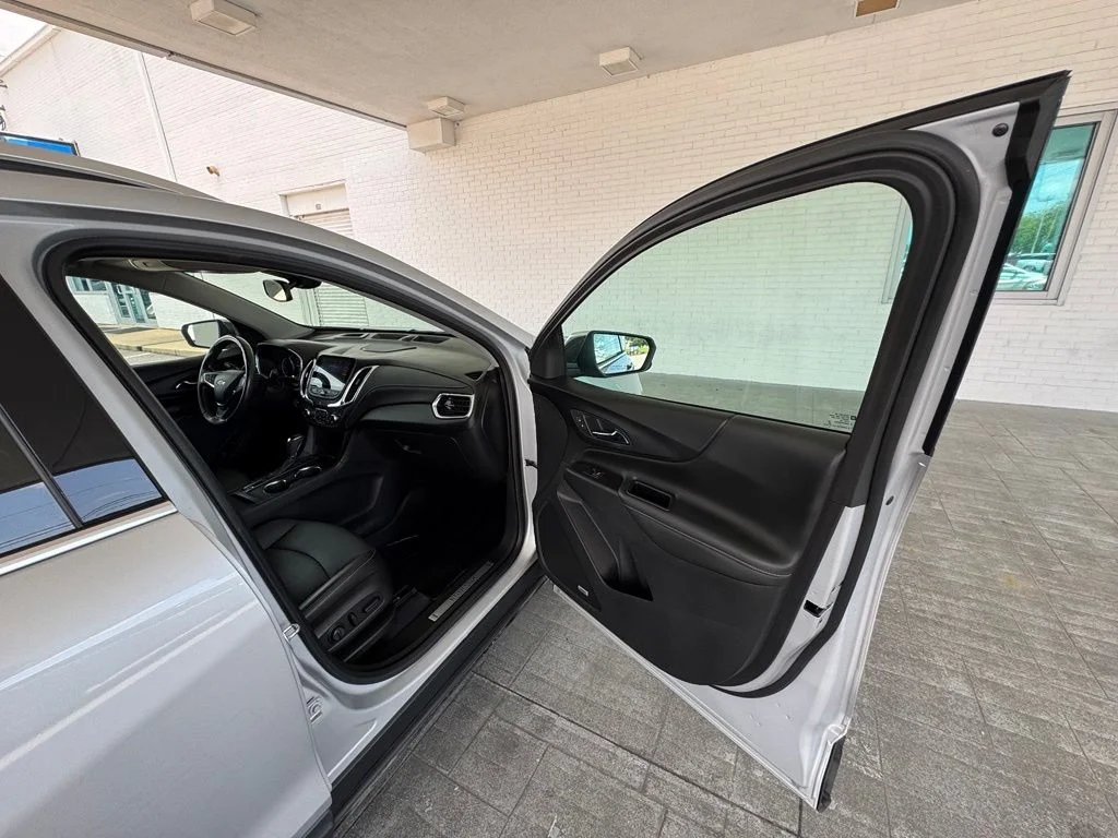 Used 2020 Silver Chevrolet Premier image 15