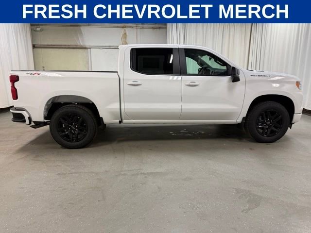 New 2026 Summit White Chevrolet RST image 3