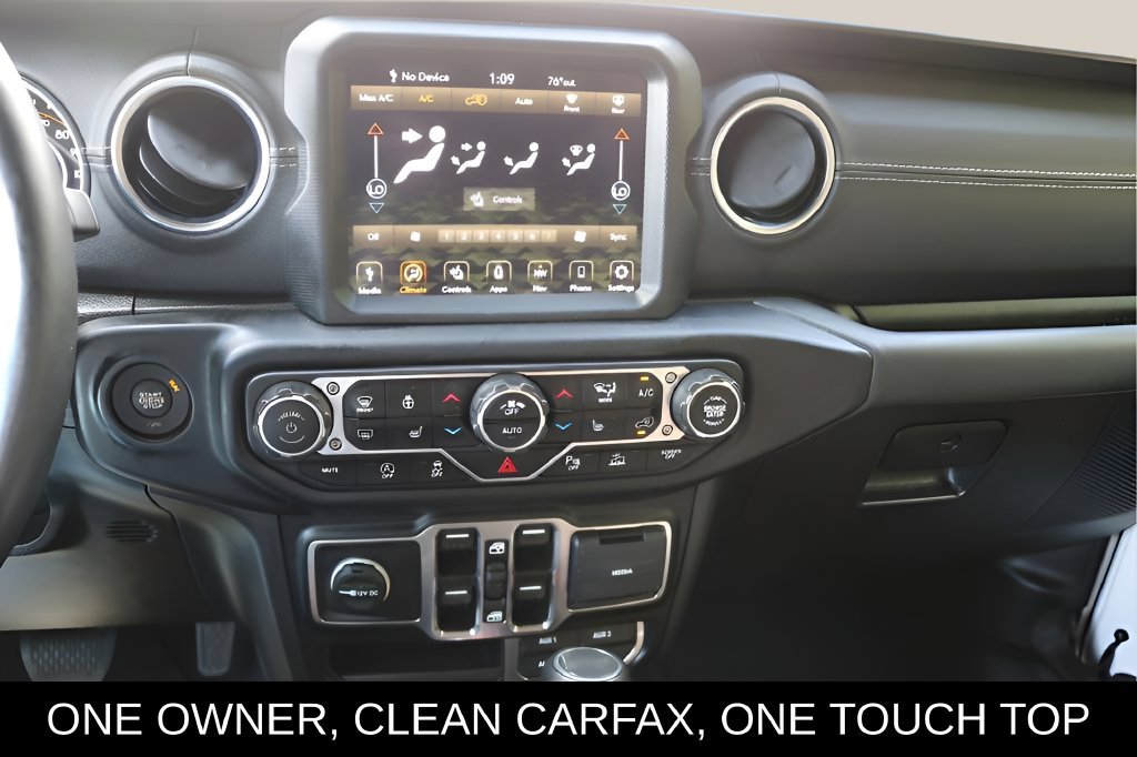 Used 2023 White Jeep Sahara image 22