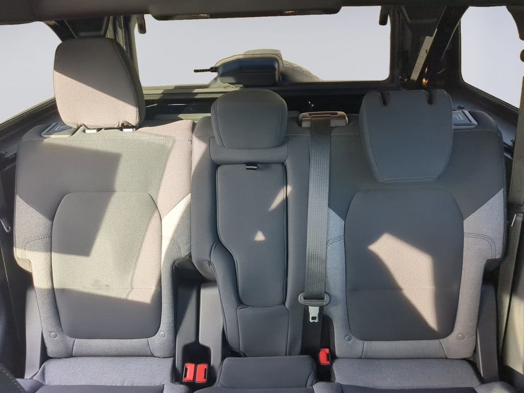 2025 Ford Bronco 4-Door Base - Photo 18