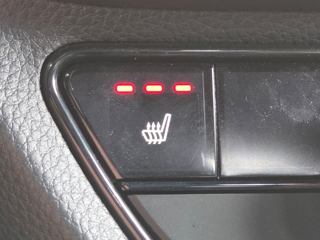 Used 2025  Honda Sport image 28